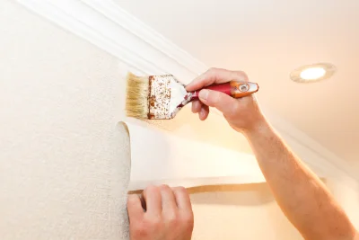 Pose de papier peint à la Bigottière — revêtements muraux et toiles de verre